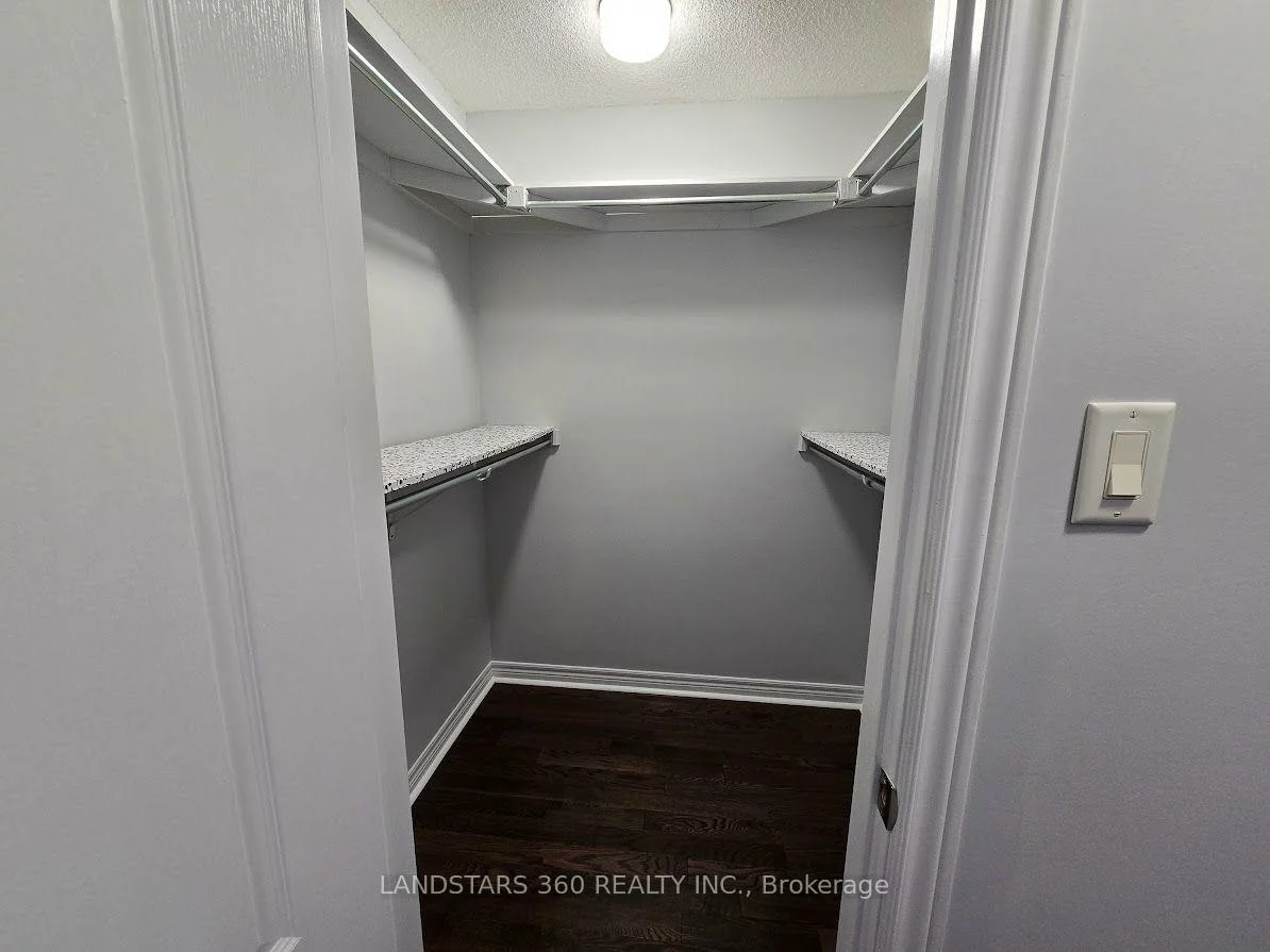 19, Azalea Gate, Commerce Valley, Markham
