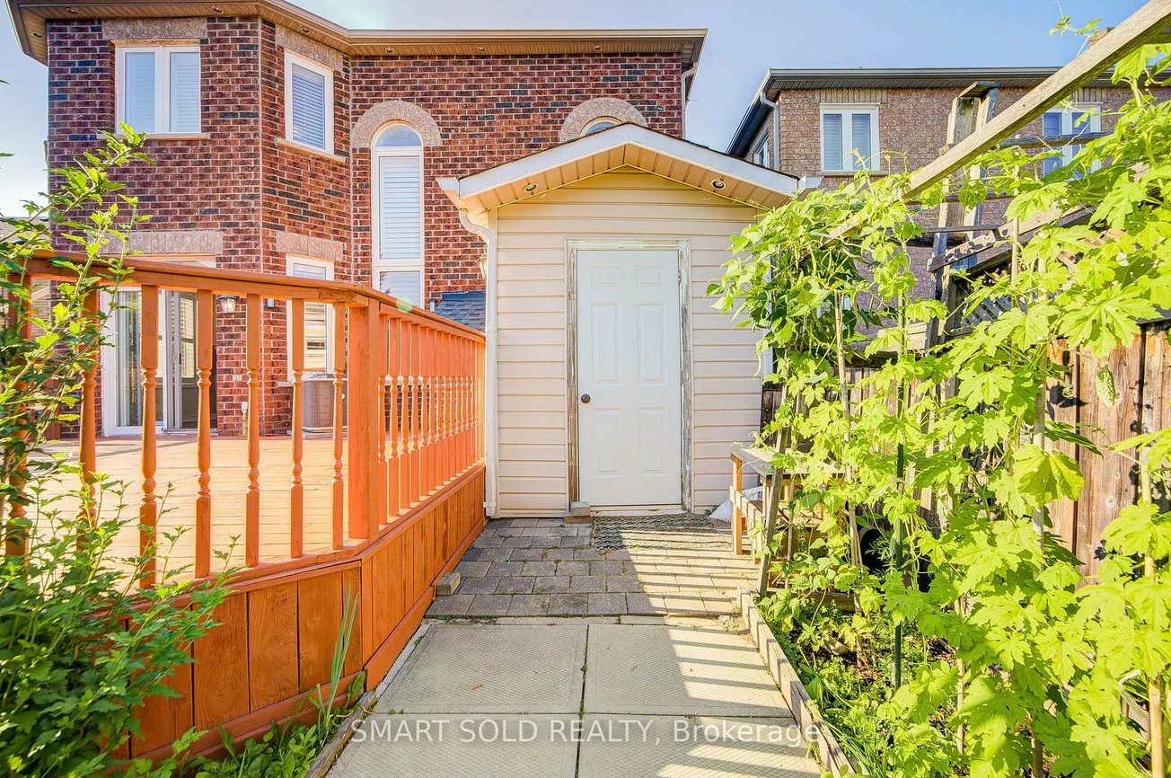 39, Victoria Wood, Greensborough, Markham