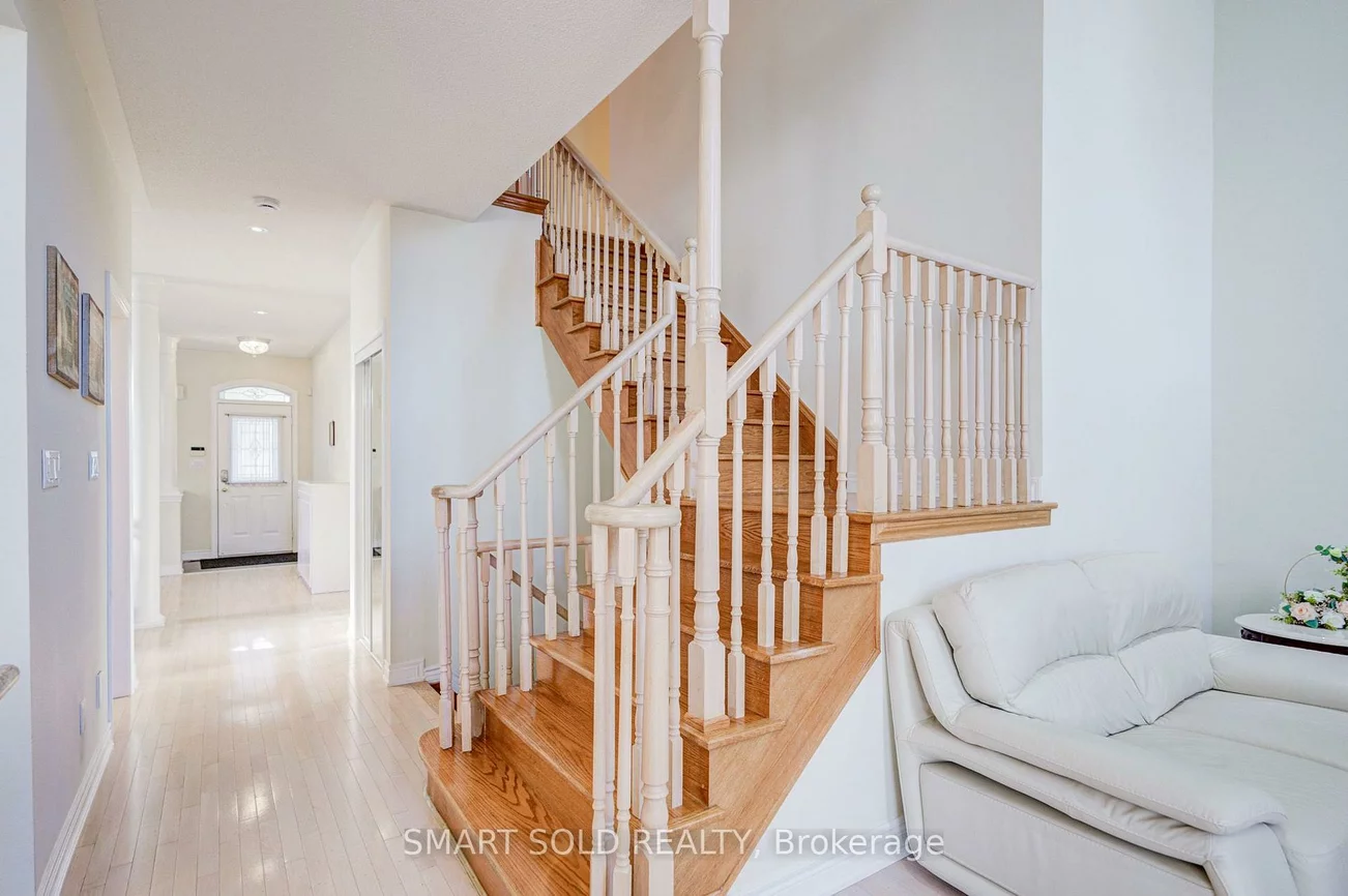 39, Victoria Wood, Greensborough, Markham