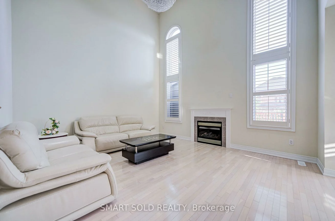 39, Victoria Wood, Greensborough, Markham