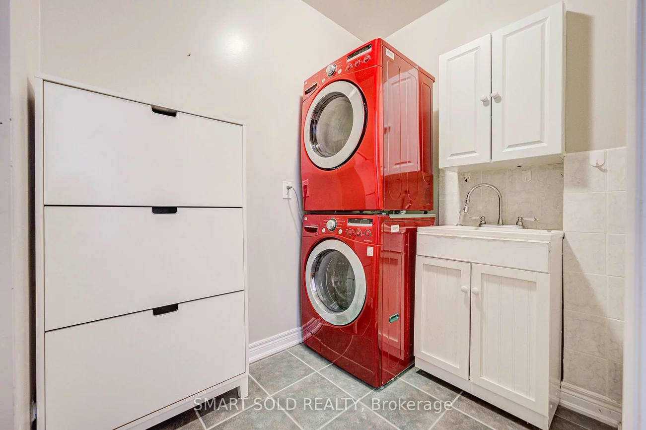 39, Victoria Wood, Greensborough, Markham