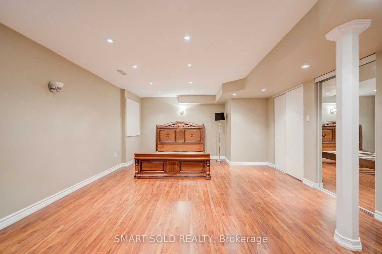 39, Victoria Wood, Greensborough, Markham