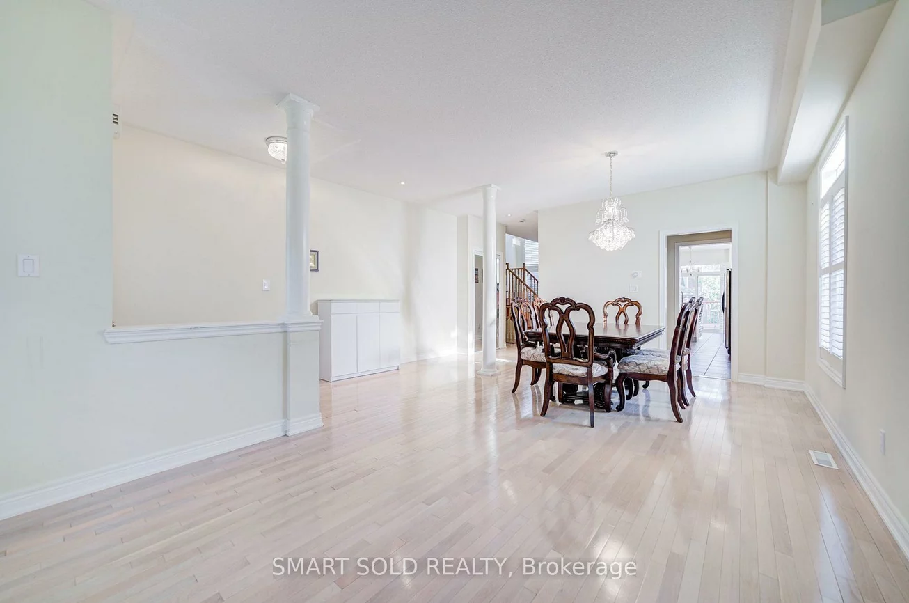 39, Victoria Wood, Greensborough, Markham