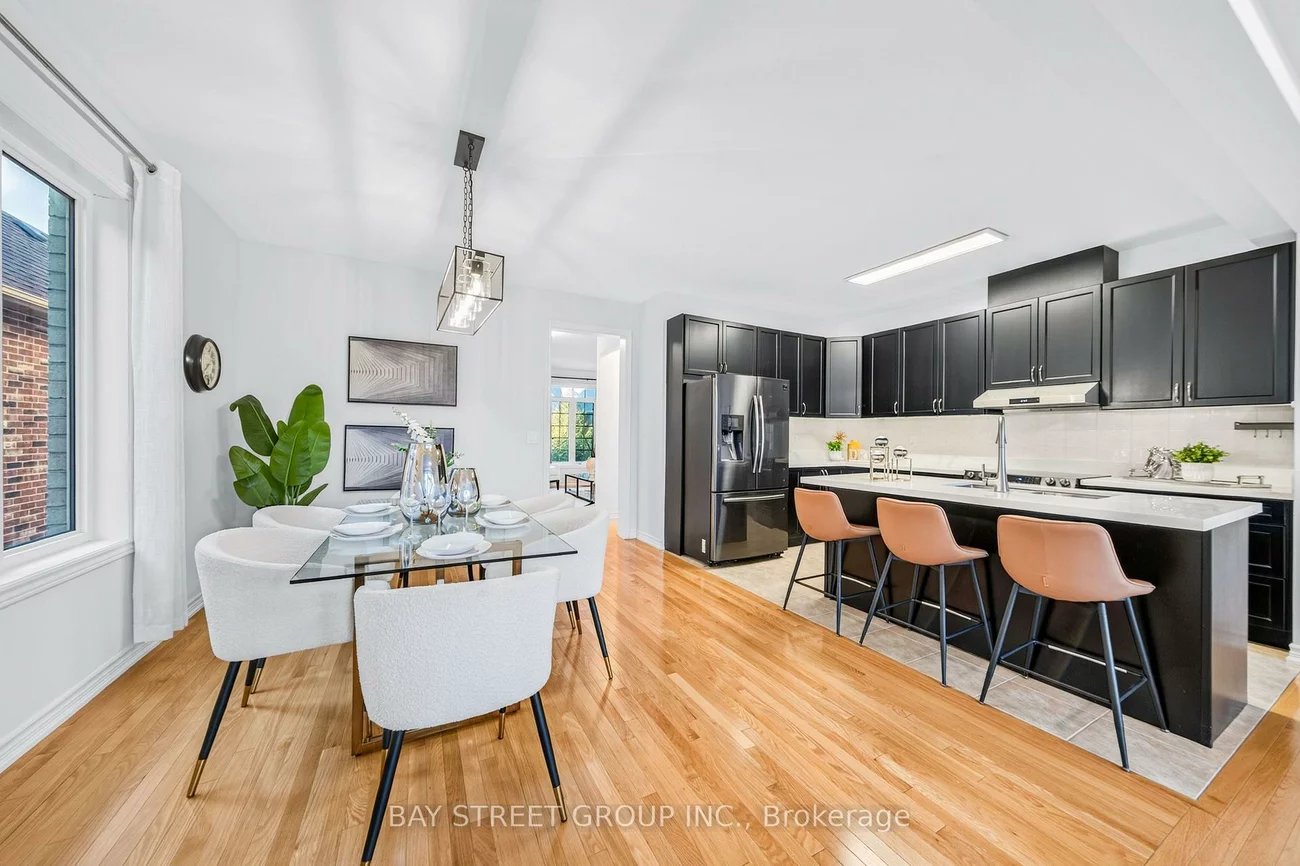 8, Zeng Cheng, Victoria Square, Markham