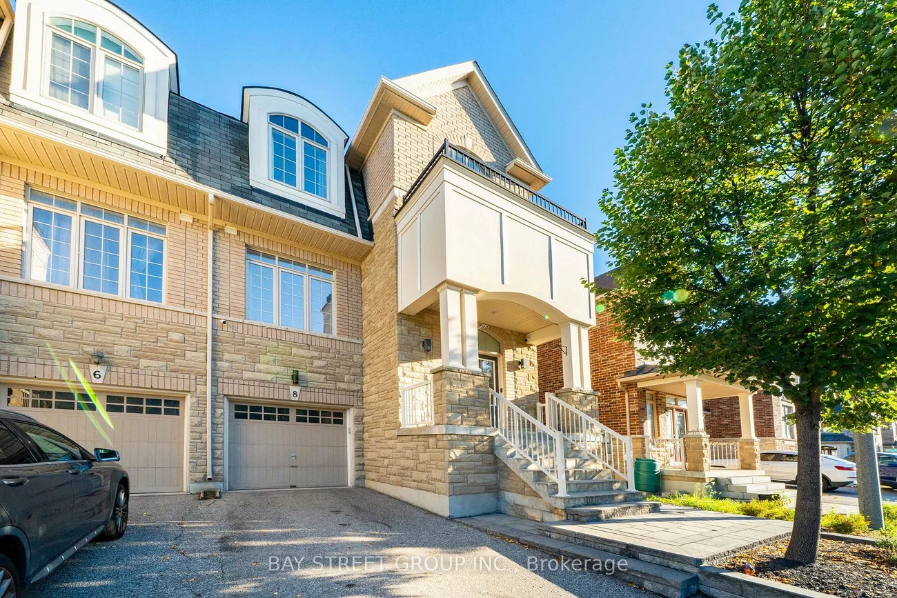 8, Zeng Cheng, Victoria Square, Markham