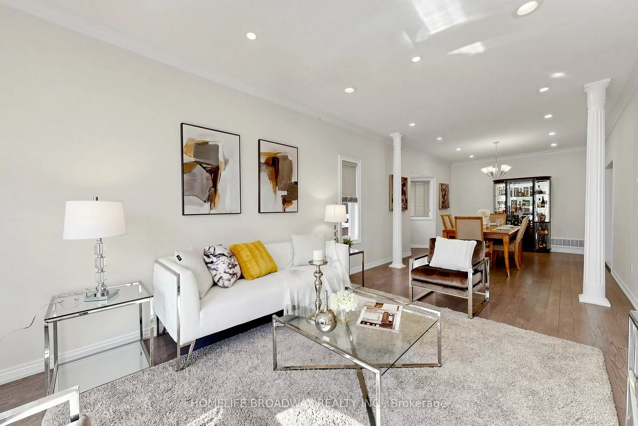 143, Village Gate, Cachet, Markham