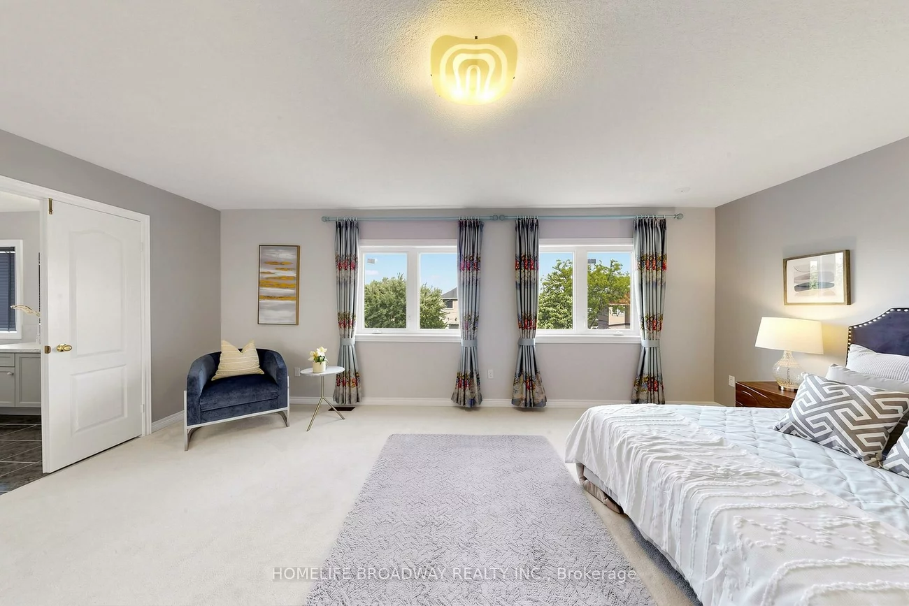 143, Village Gate, Cachet, Markham