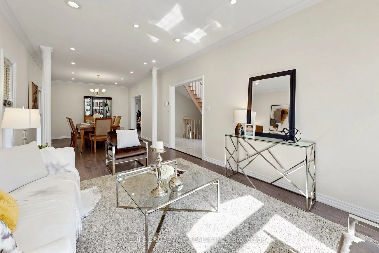 143, Village Gate, Cachet, Markham