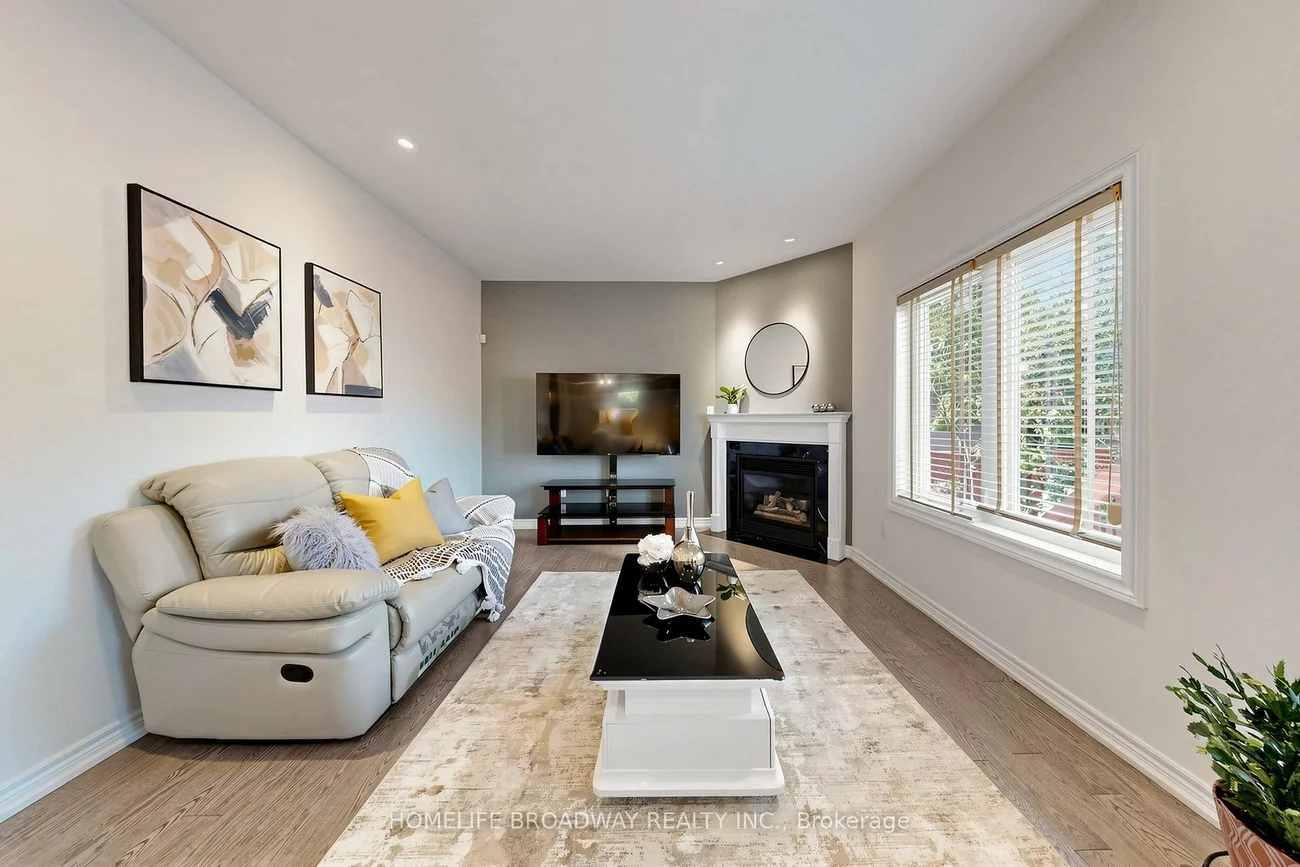 143, Village Gate, Cachet, Markham