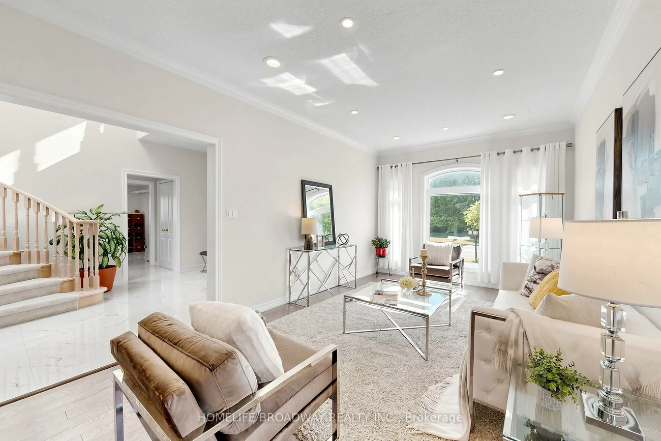 143, Village Gate, Cachet, Markham