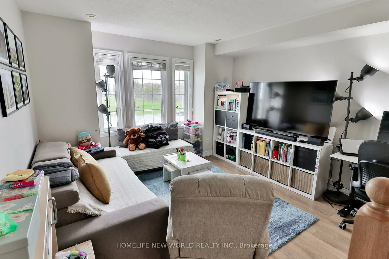 10004, McCowan, Berczy, Markham