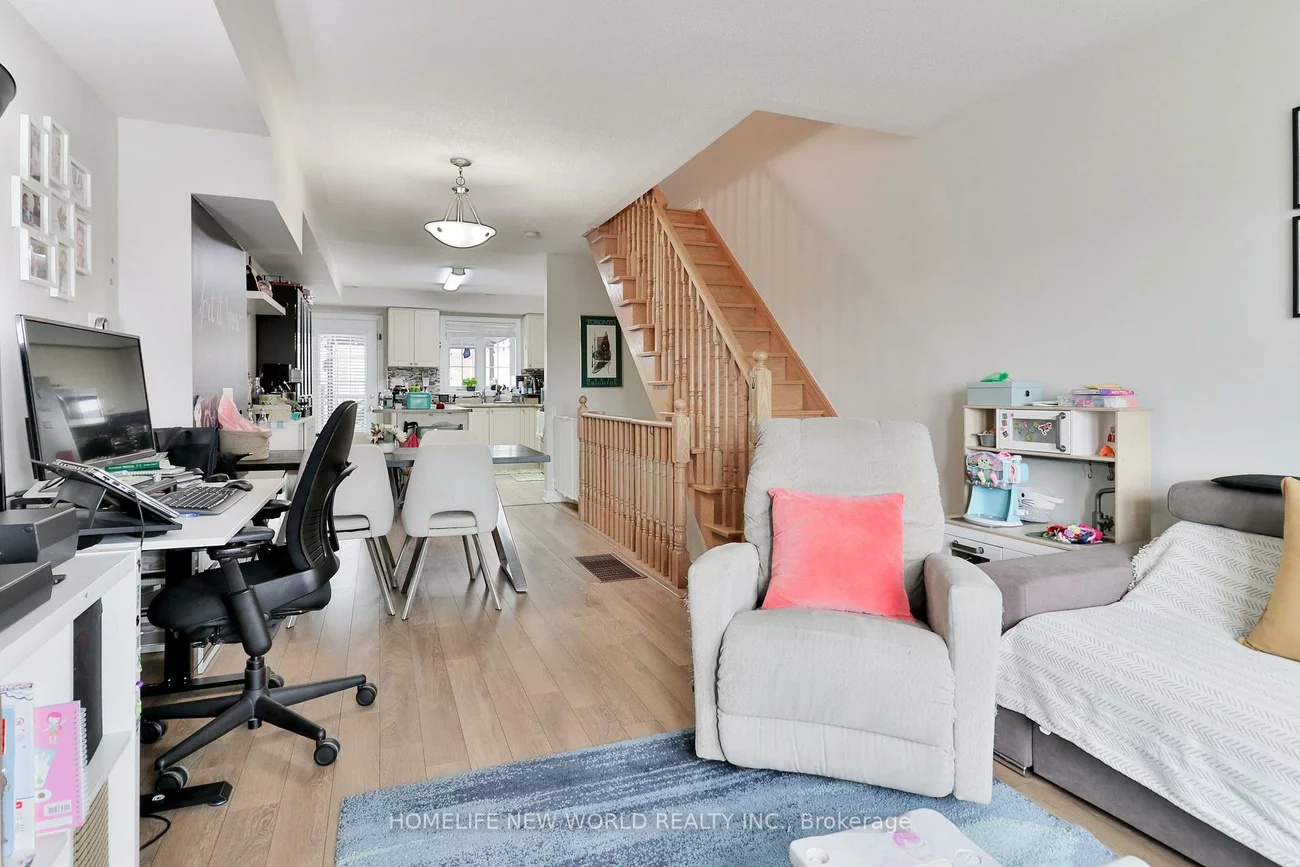 10004, McCowan, Berczy, Markham