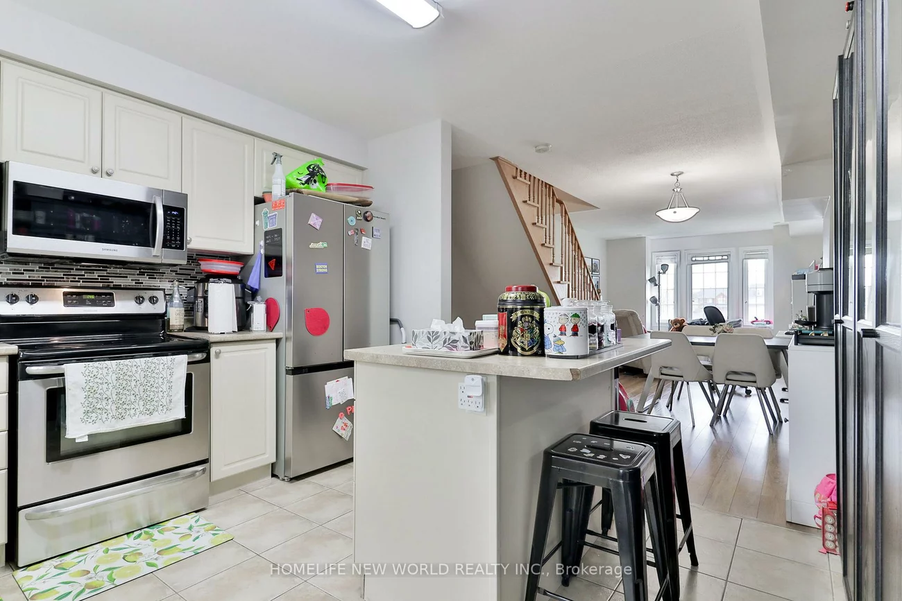 10004, McCowan, Berczy, Markham