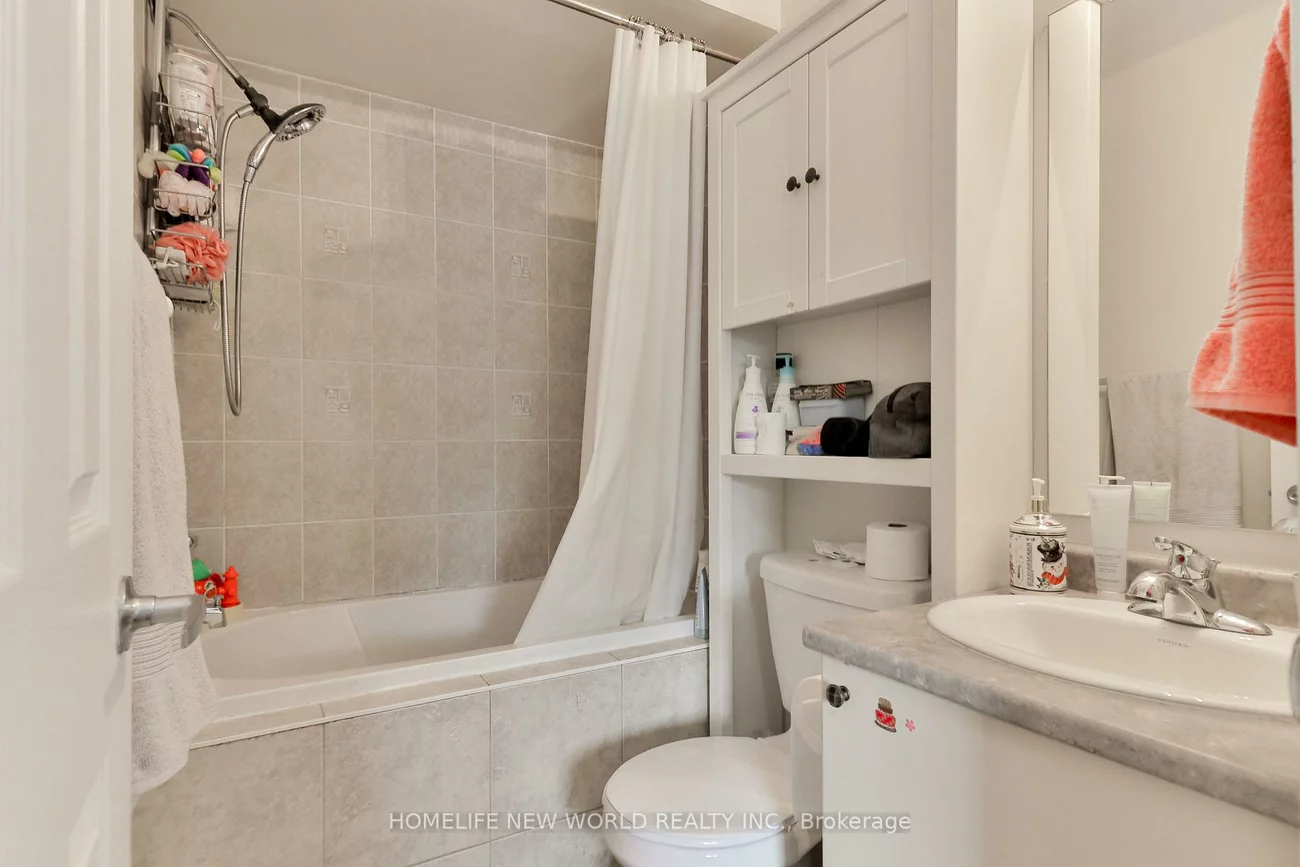 10004, McCowan, Berczy, Markham