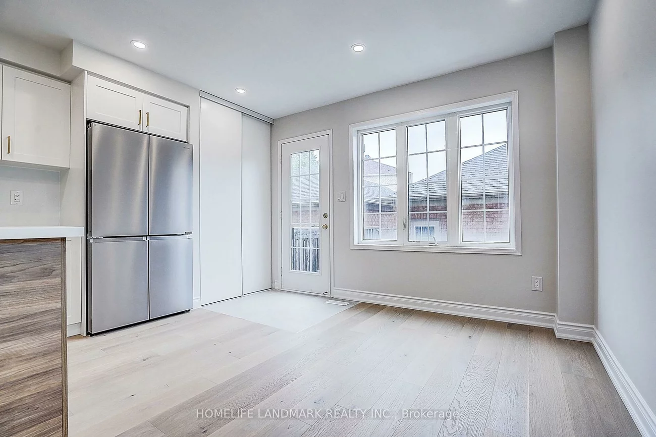 403, White's Hill, Cornell, Markham