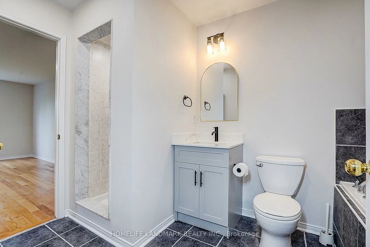 403, White's Hill, Cornell, Markham