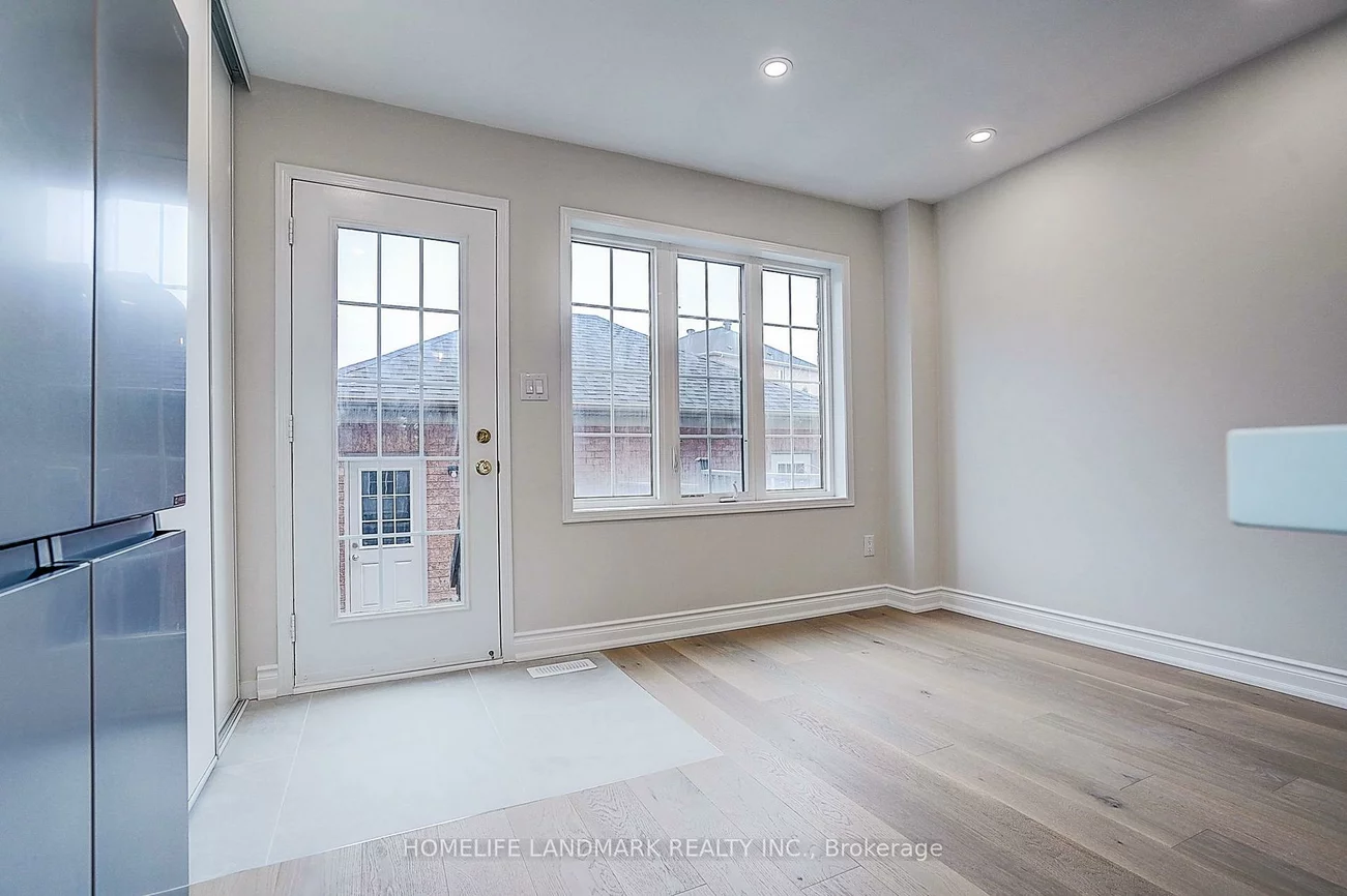 403, White's Hill, Cornell, Markham