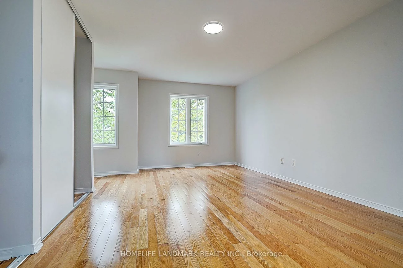 403, White's Hill, Cornell, Markham