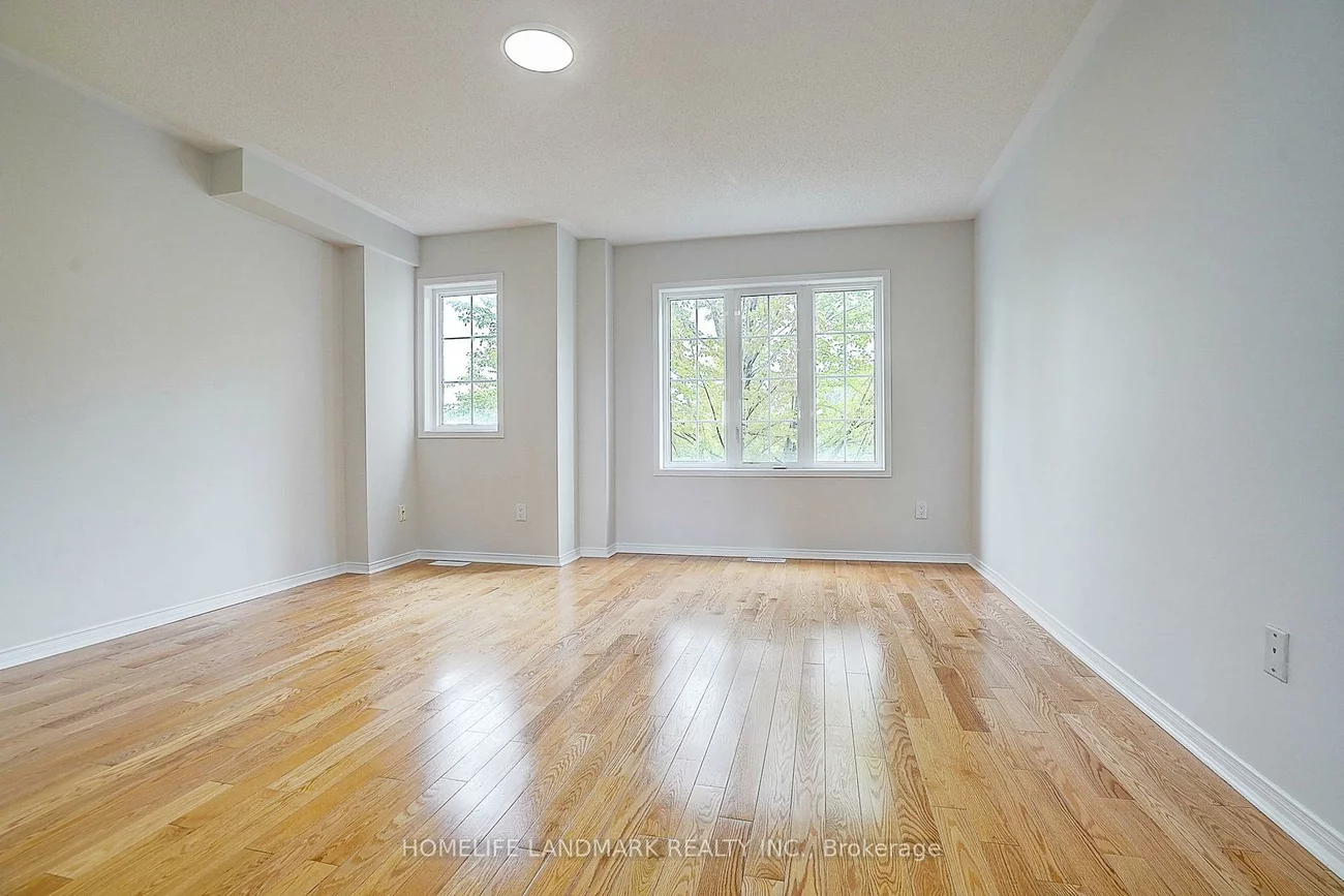 403, White's Hill, Cornell, Markham