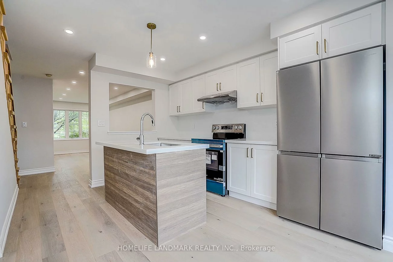 403, White's Hill, Cornell, Markham