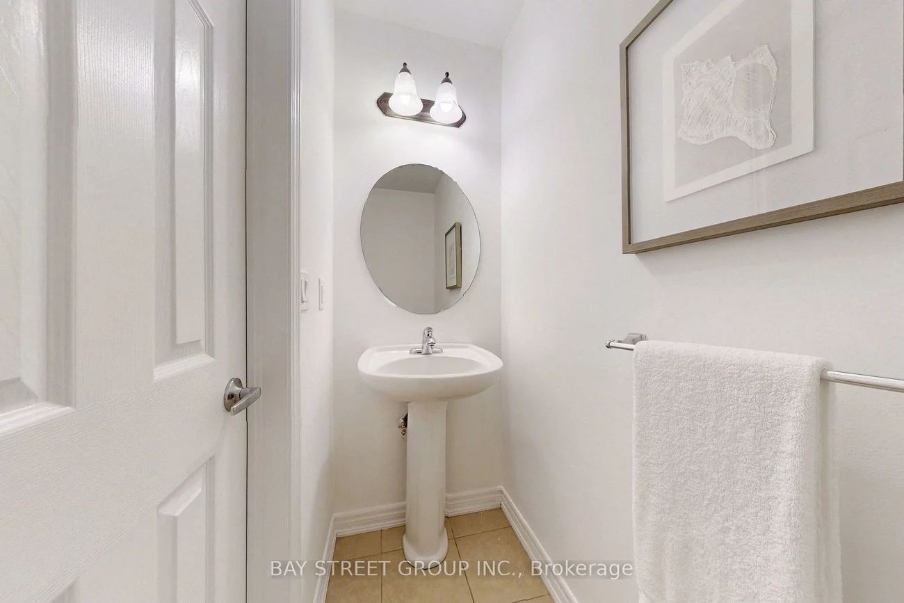 7, Tufo, Victoria Square, Markham