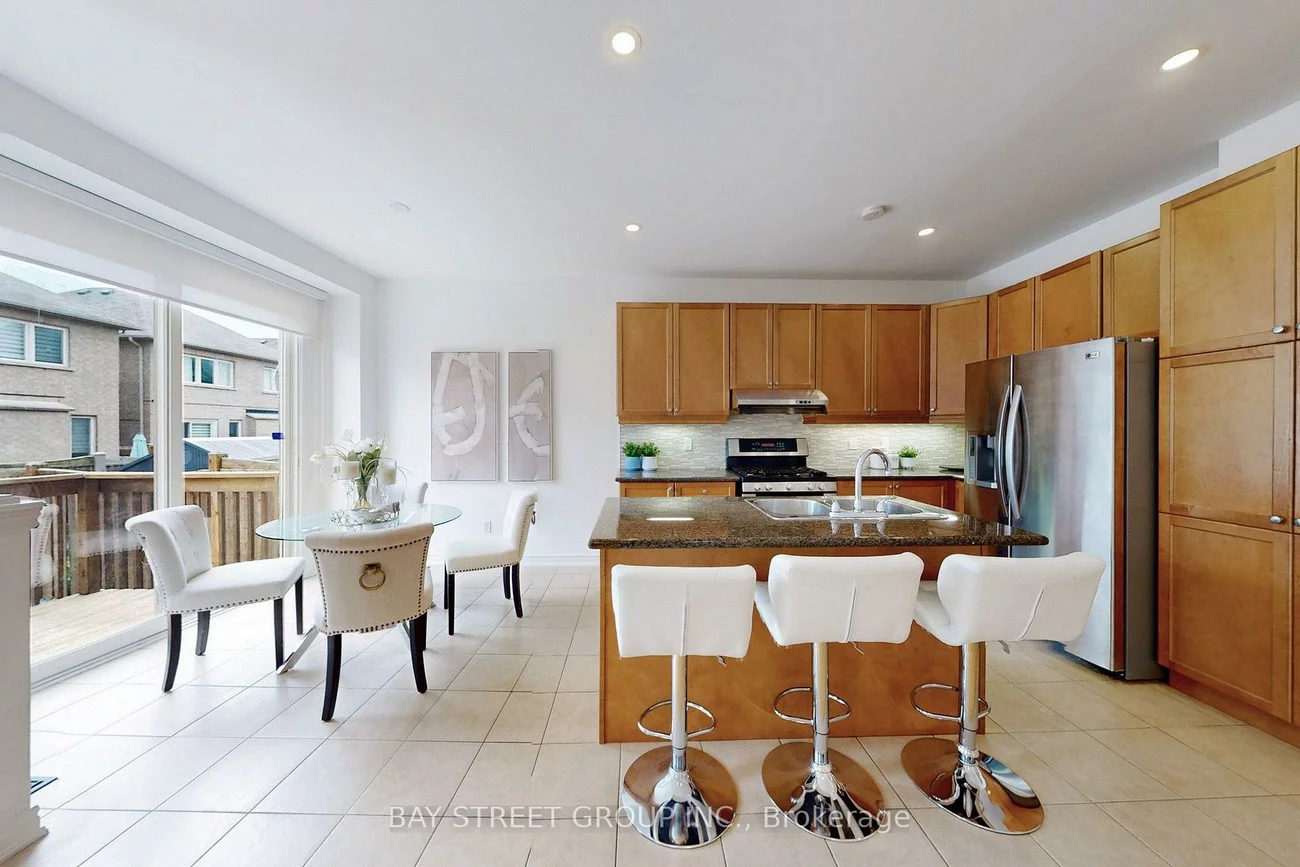 7, Tufo, Victoria Square, Markham