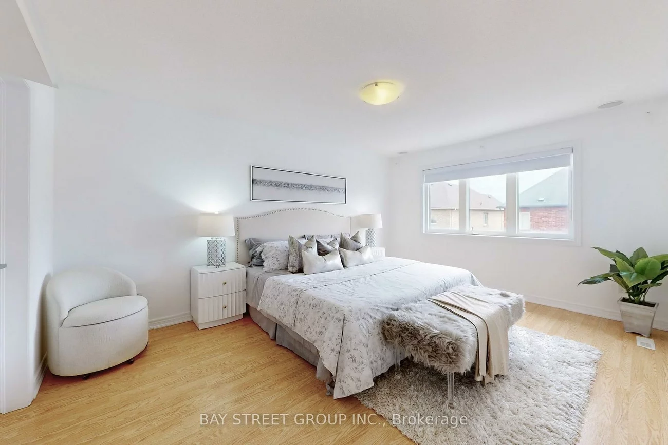 7, Tufo, Victoria Square, Markham