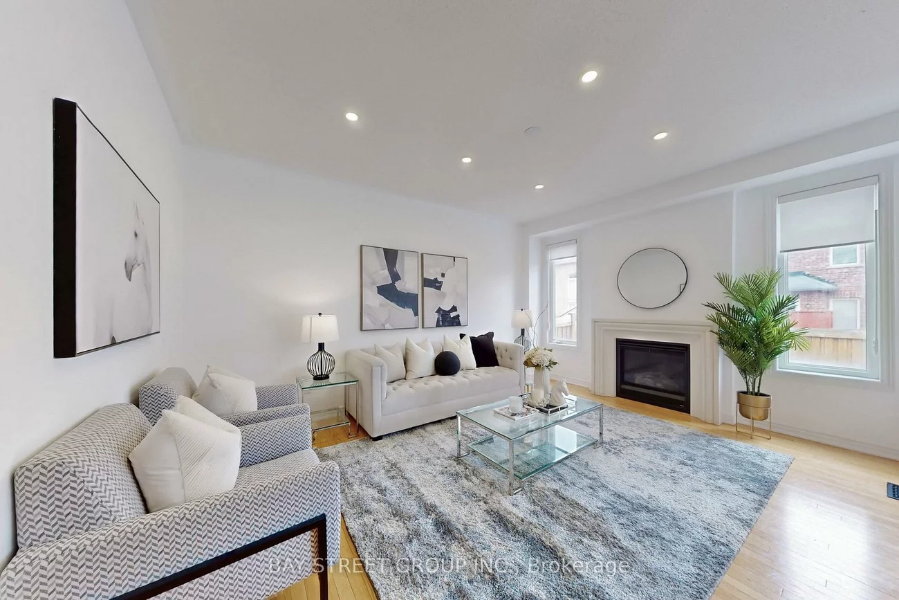 7, Tufo, Victoria Square, Markham