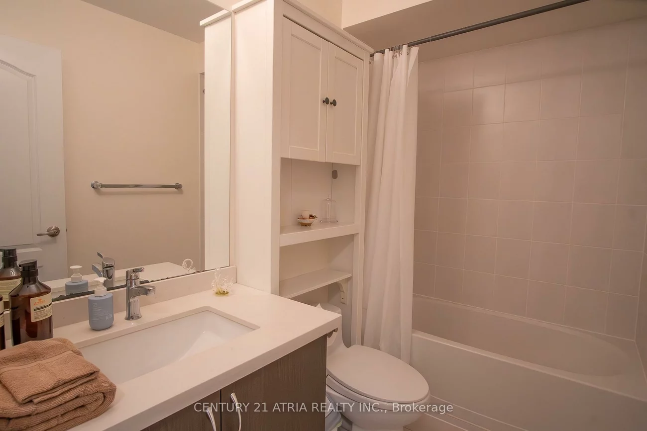 10951, Woodbine, Victoria Square, Markham
