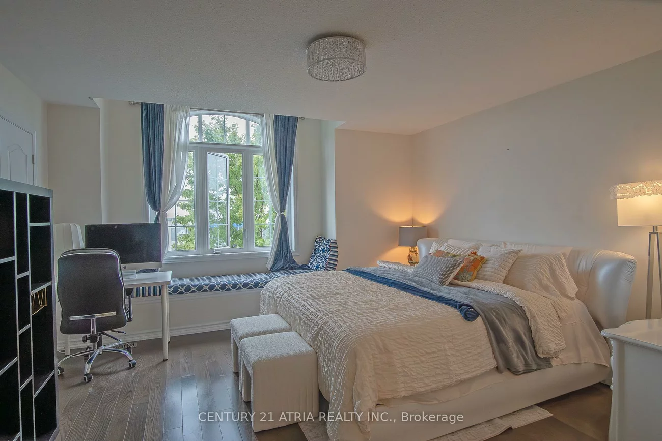 10951, Woodbine, Victoria Square, Markham