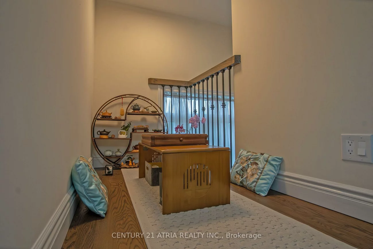 10951, Woodbine, Victoria Square, Markham