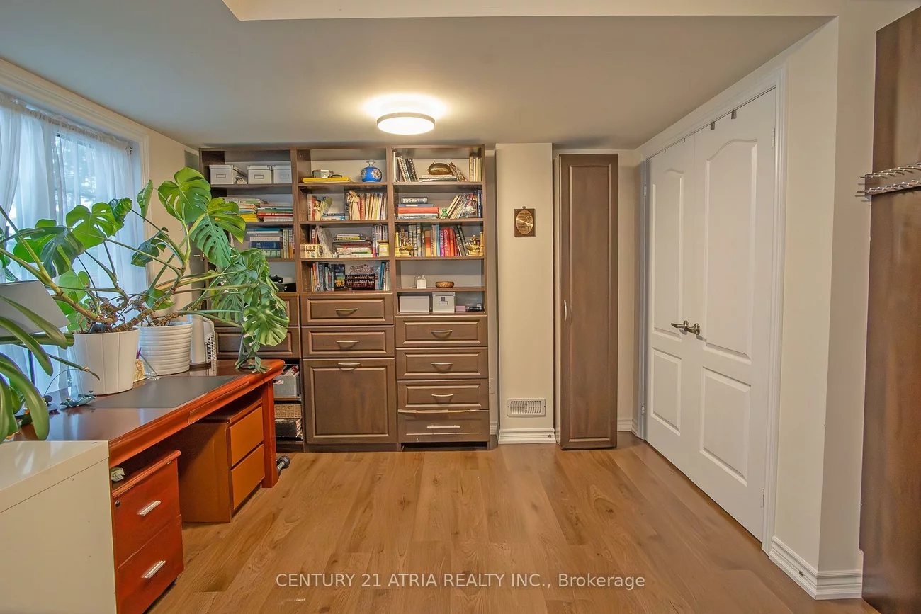 10951, Woodbine, Victoria Square, Markham