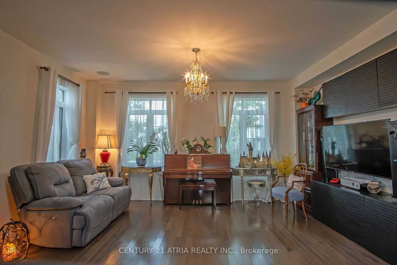 10951, Woodbine, Victoria Square, Markham