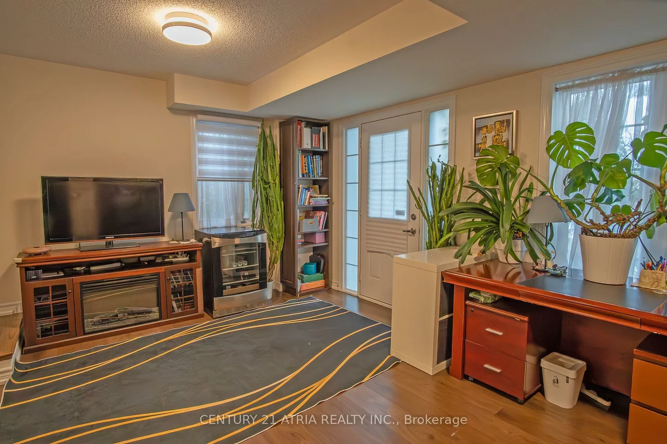 10951, Woodbine, Victoria Square, Markham