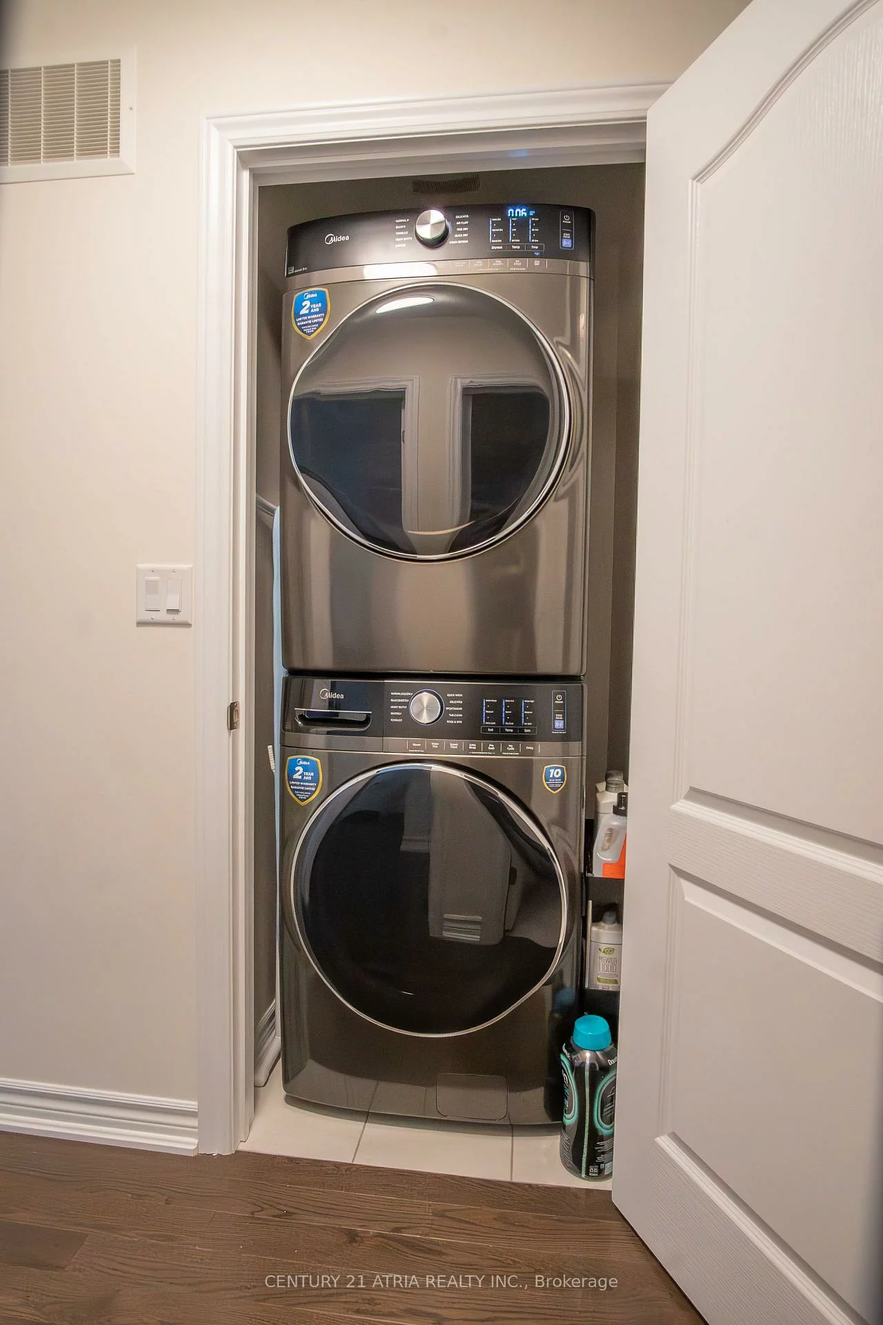 10951, Woodbine, Victoria Square, Markham