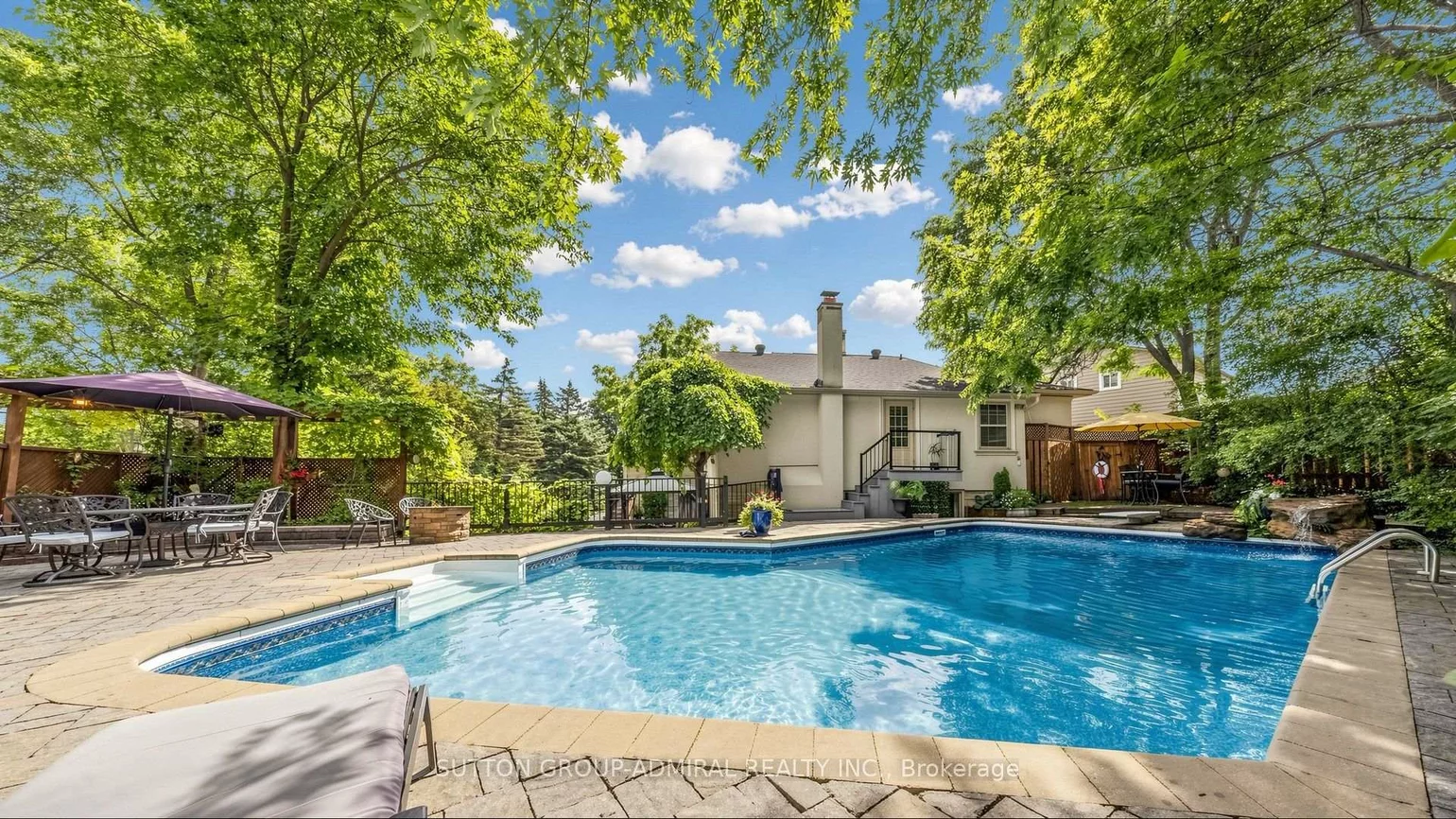 12, Saunders, Aileen-Willowbrook, Markham
