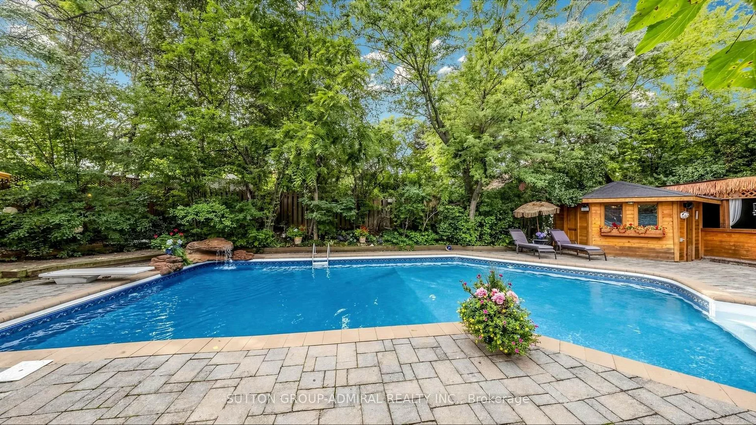 12, Saunders, Aileen-Willowbrook, Markham