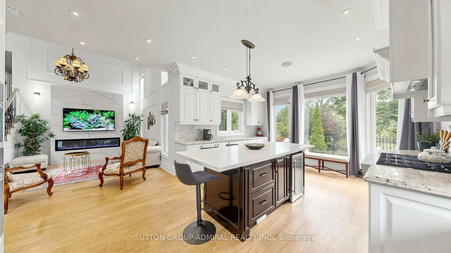 12, Saunders, Aileen-Willowbrook, Markham