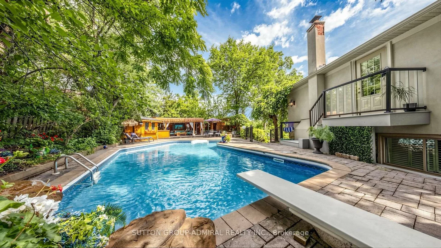 12, Saunders, Aileen-Willowbrook, Markham