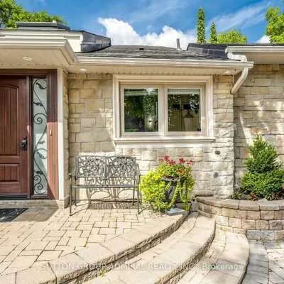 12, Saunders, Aileen-Willowbrook, Markham