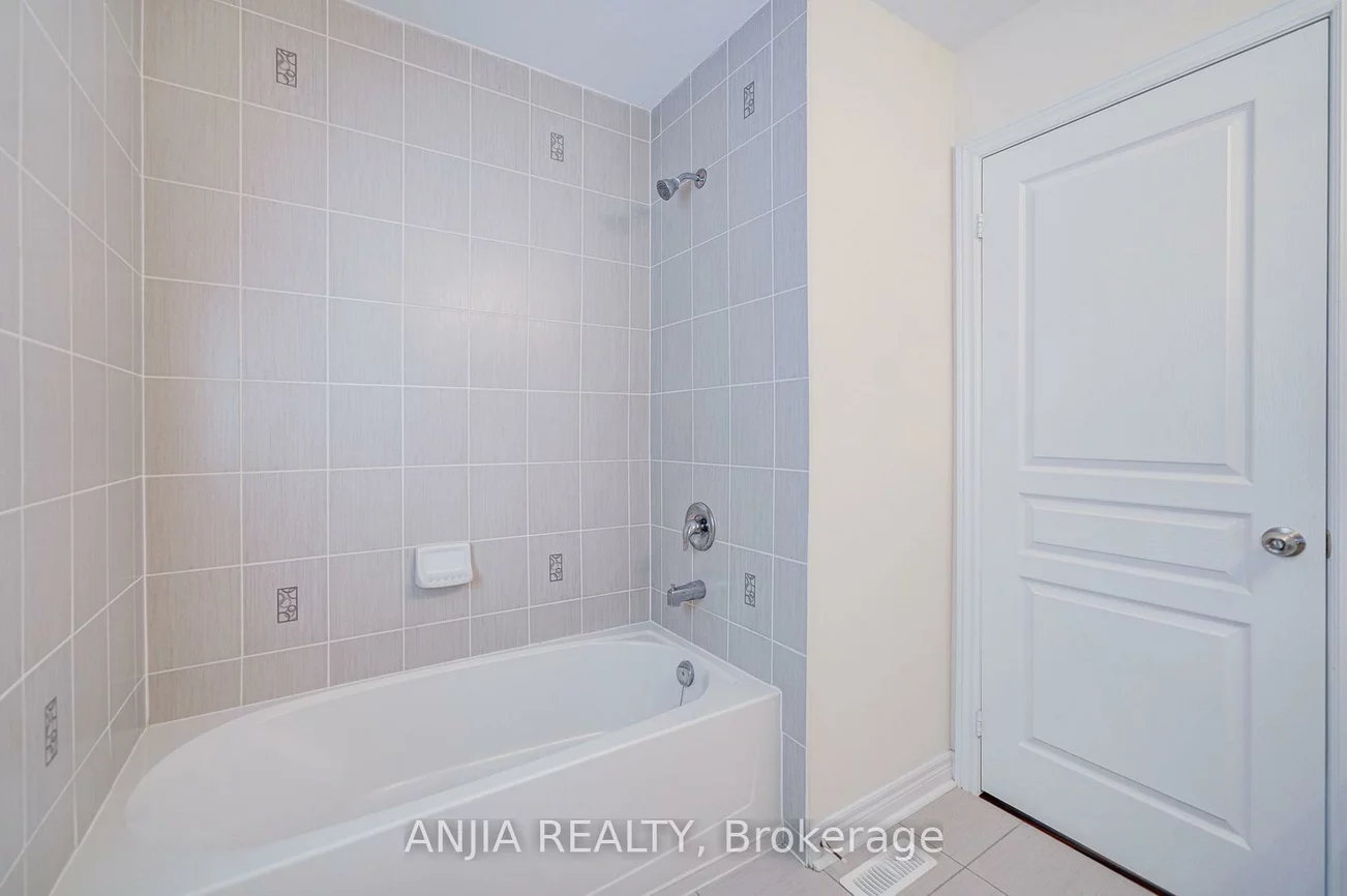 205, Harbord, Berczy, Markham