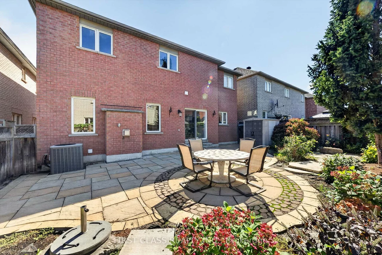 44, Pamgrey, Greensborough, Markham