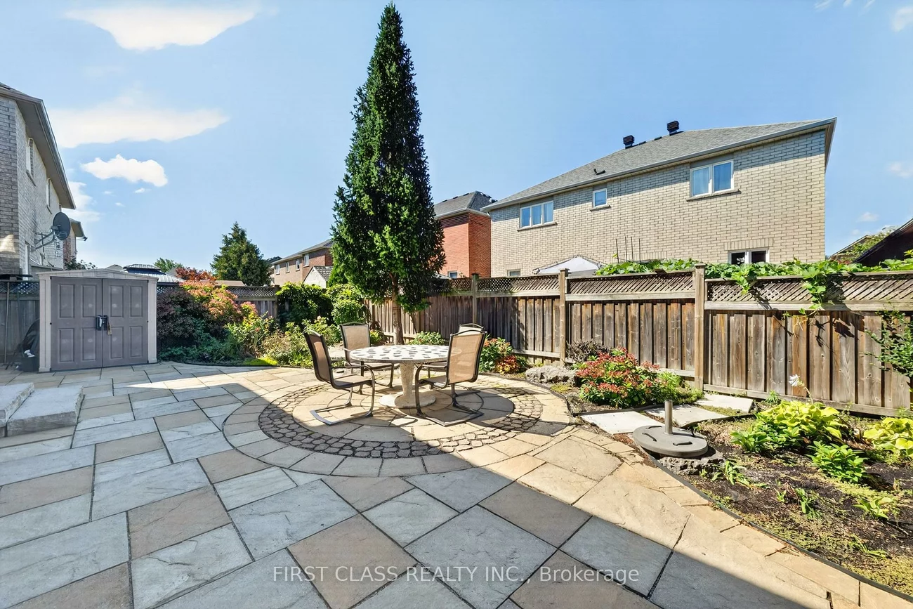 44, Pamgrey, Greensborough, Markham