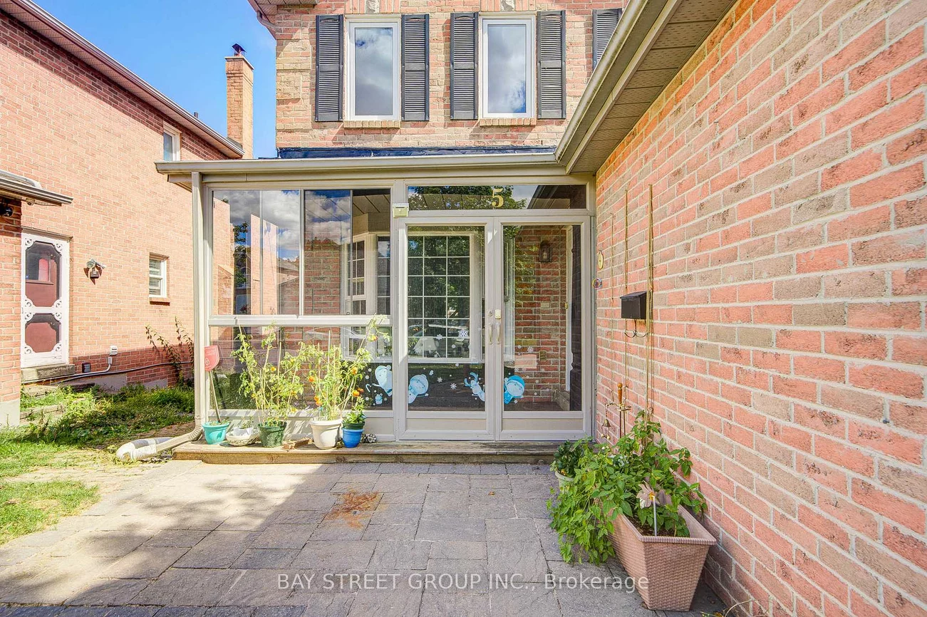5, Captain Francis, Buttonville, Markham