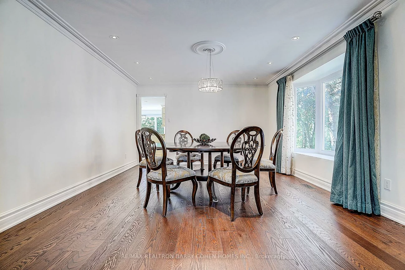 44, Prince Edward, Thornlea, Markham