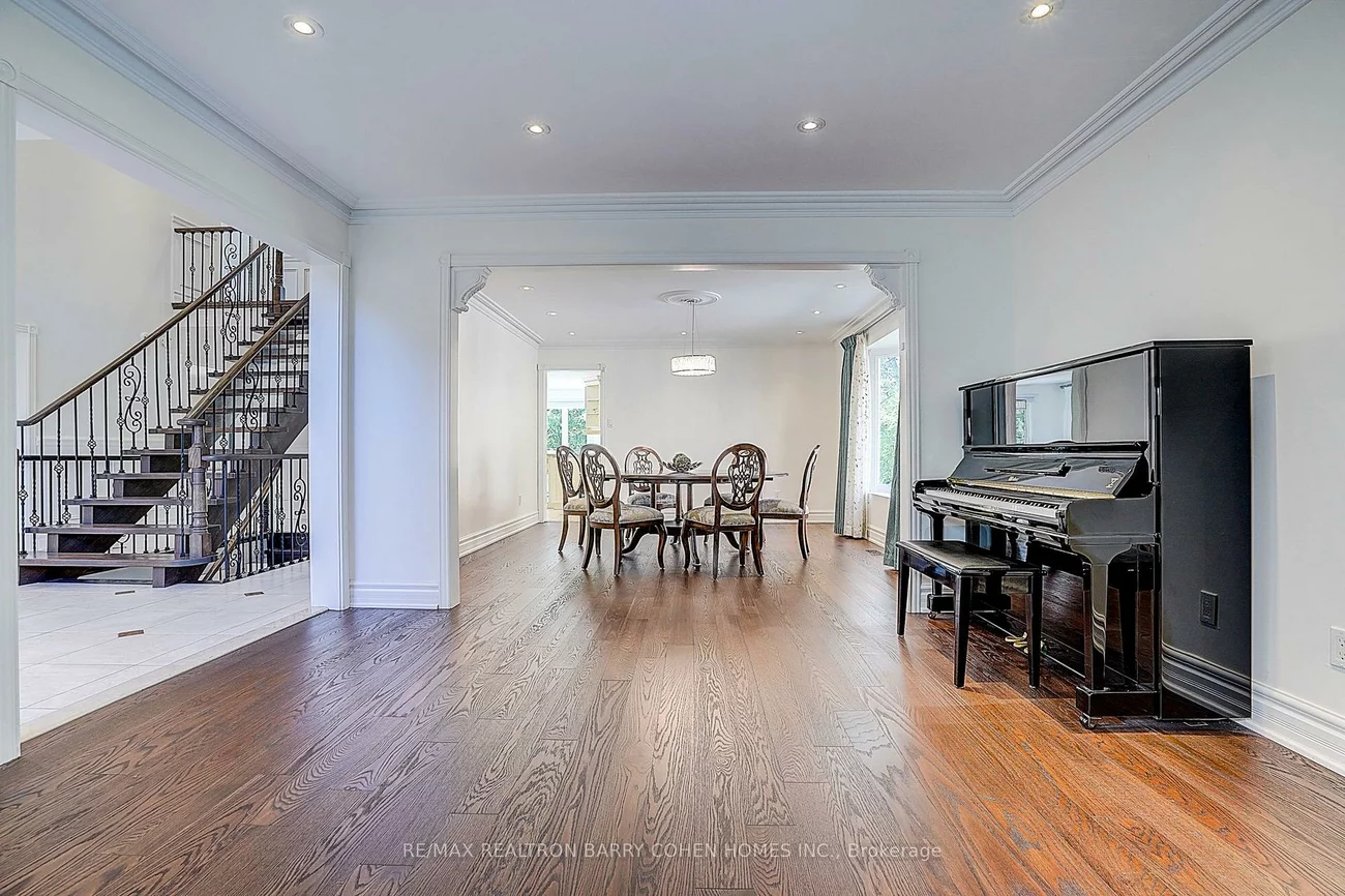 44, Prince Edward, Thornlea, Markham