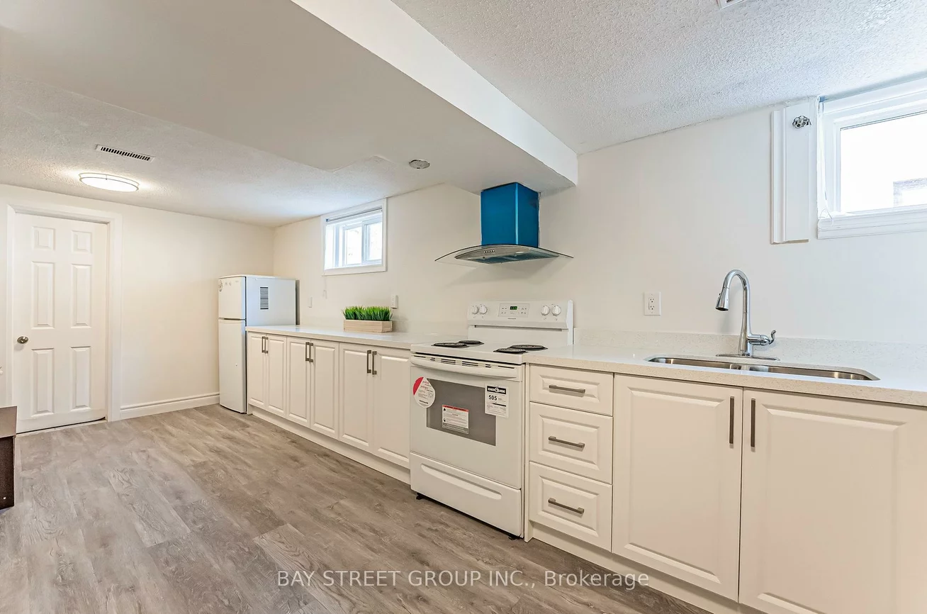 52, Glen Cameron, Thornhill, Markham