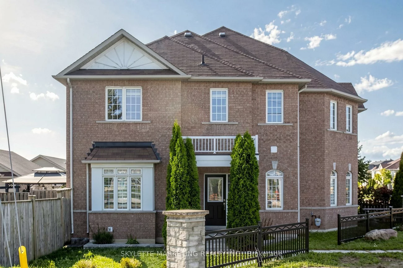 2417, Bur Oak, Greensborough, Markham