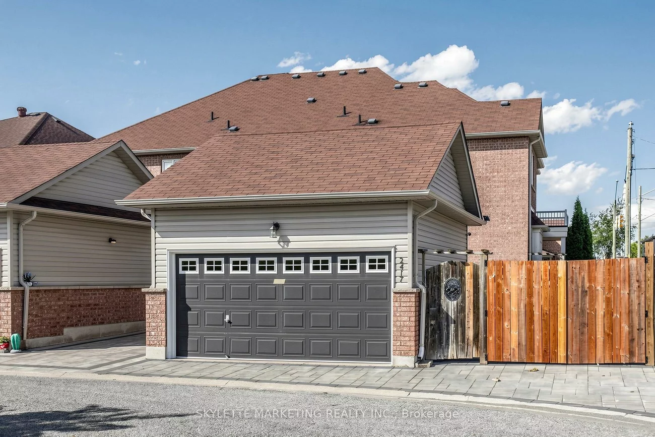 2417, Bur Oak, Greensborough, Markham