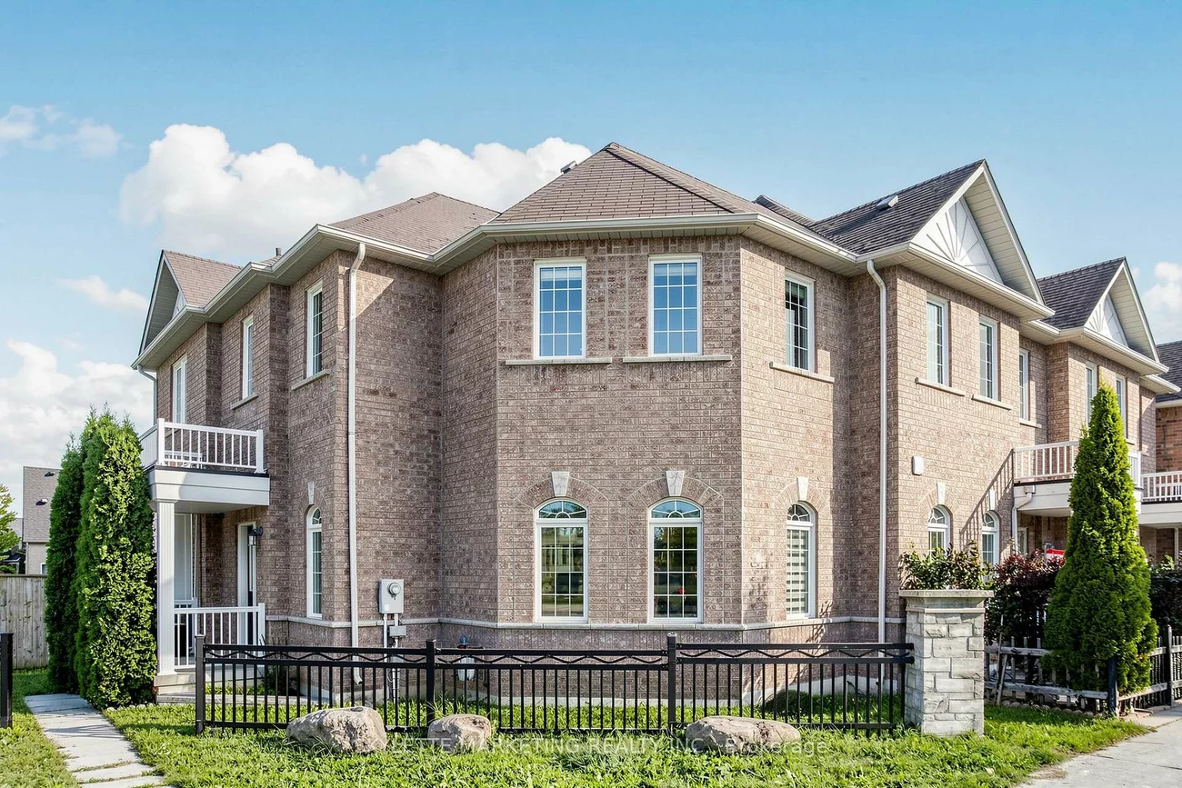 2417, Bur Oak, Greensborough, Markham